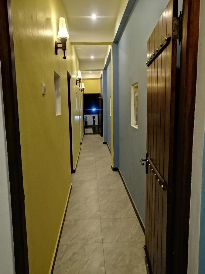 Le Petit Hotel & Restaurant Negombo Esterno foto