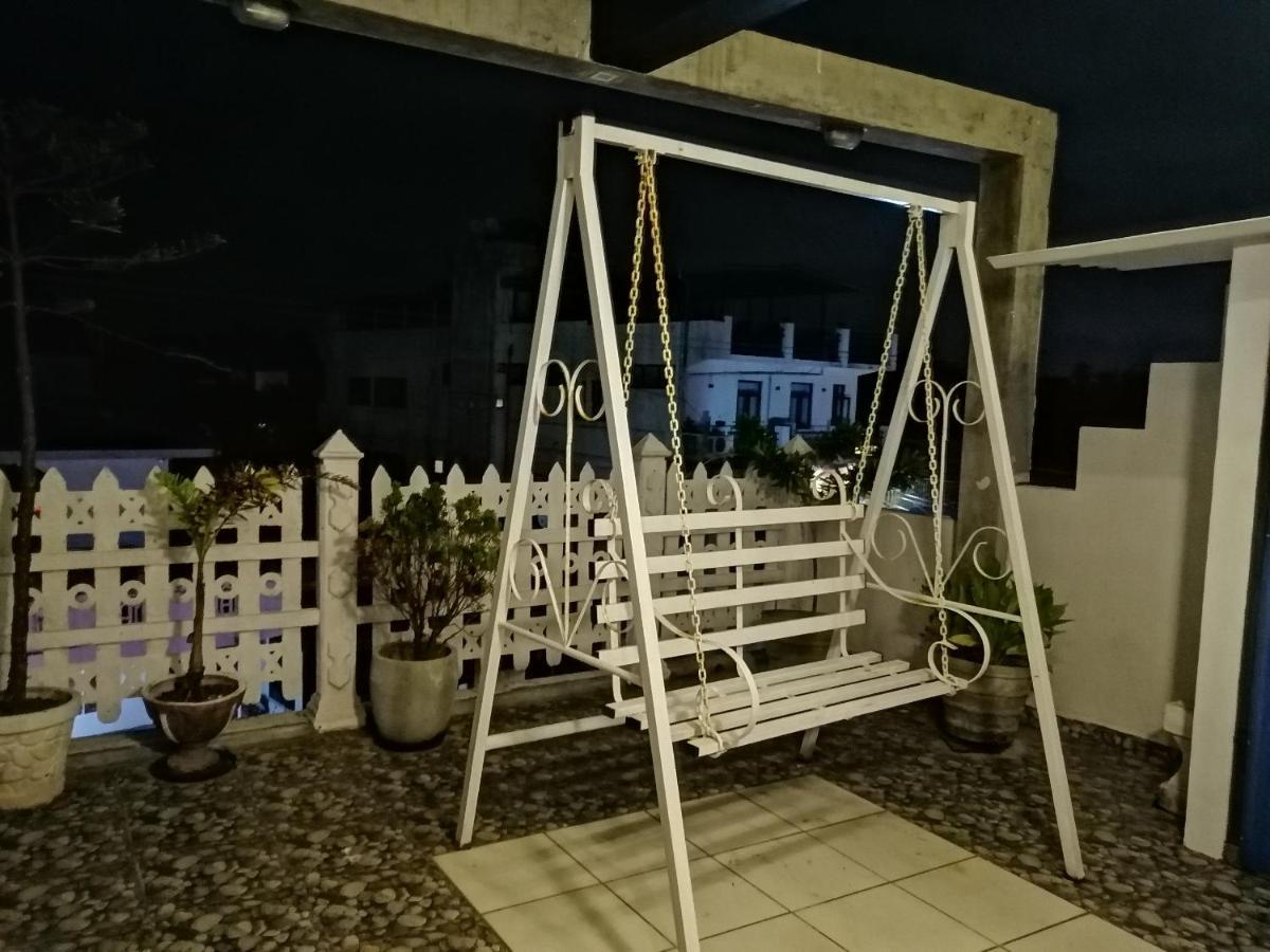 Le Petit Hotel & Restaurant Negombo Esterno foto