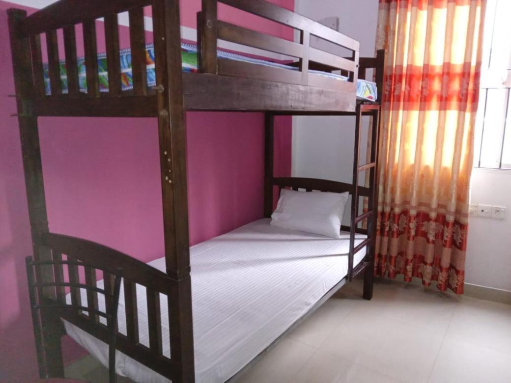 Le Petit Hotel & Restaurant Negombo Esterno foto